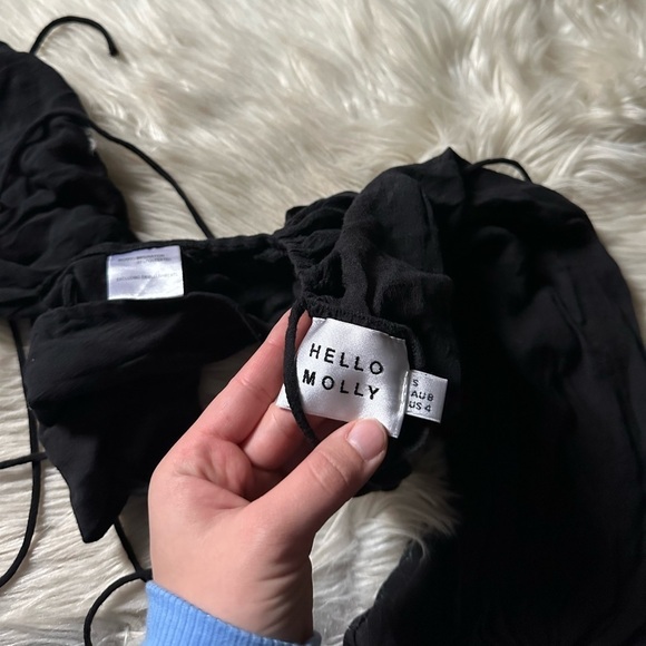 HELLO MOLLY Jordan Crop Top In Black - Picture 9 of 9